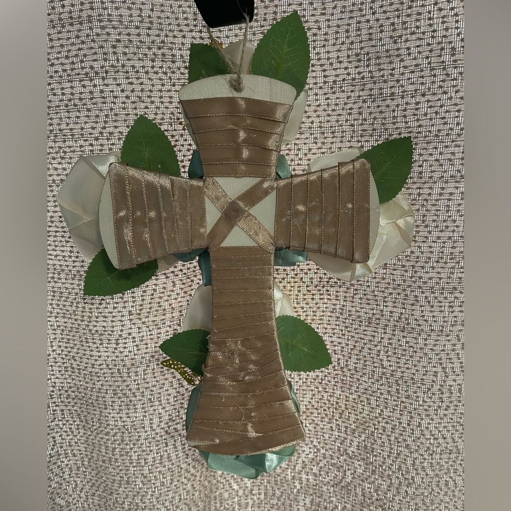 Cross - Picture 2 of 3